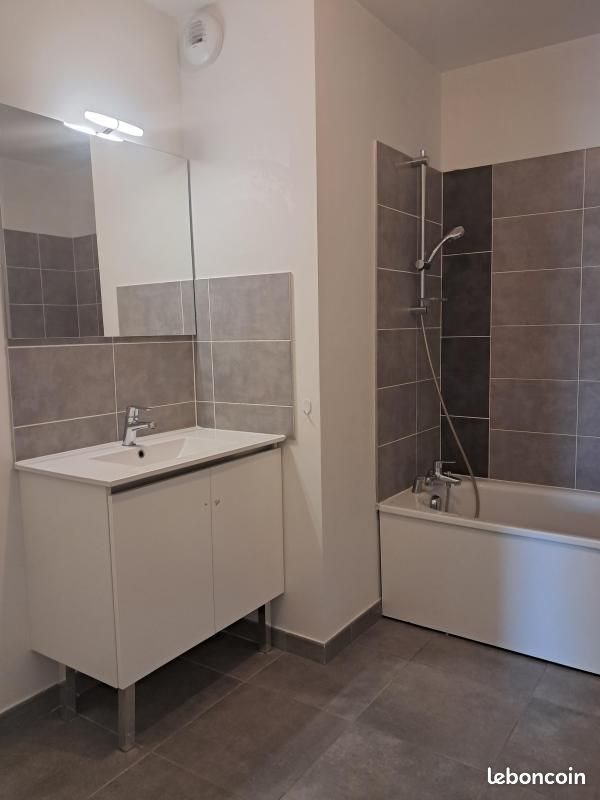 Appartement à louer, 84m², Sassenage