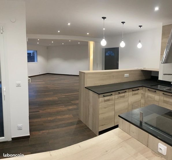 Maison à louer, 179m², Divonne-les-Bains