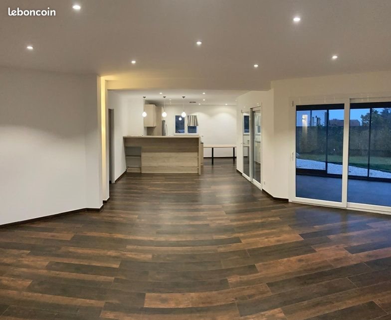 Maison à louer, 179m², Divonne-les-Bains