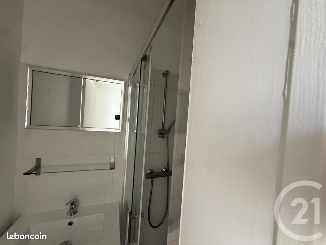Appartement à louer, 28m², Saint-Etienne