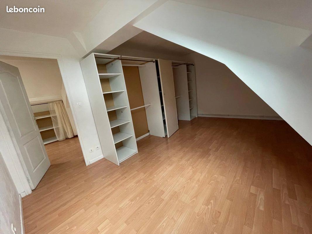 Appartement à louer, 71m², Blanzy