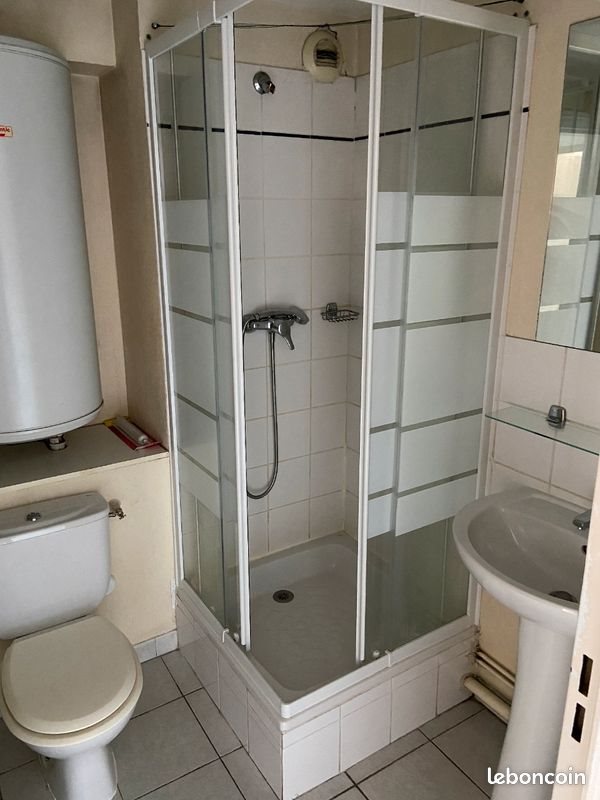 Appartement à louer, 27m², Marseille 5ème