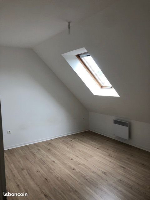 Maison à louer, 85m², Bourg-des-Comptes