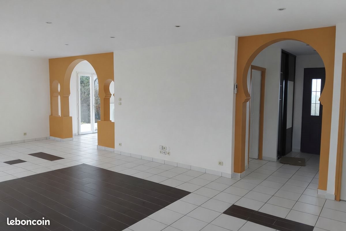 Maison à louer, 123m², Abrest