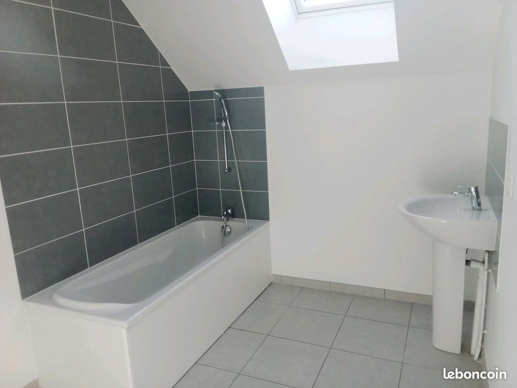 Maison à louer, 104m², Lèves