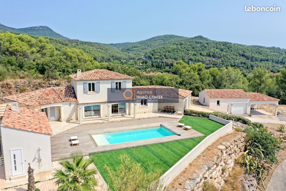 Maison à vendre, 225m², Cuers