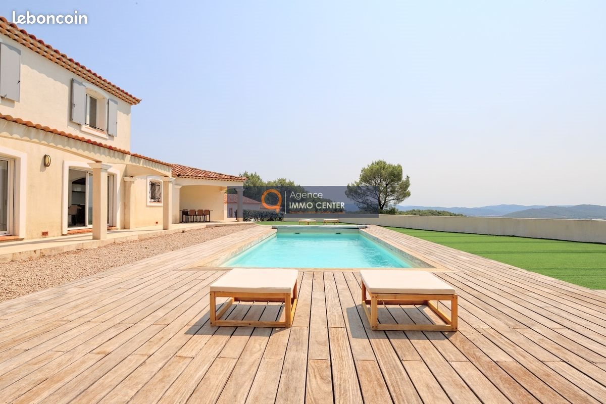 Maison à vendre, 225m², Cuers