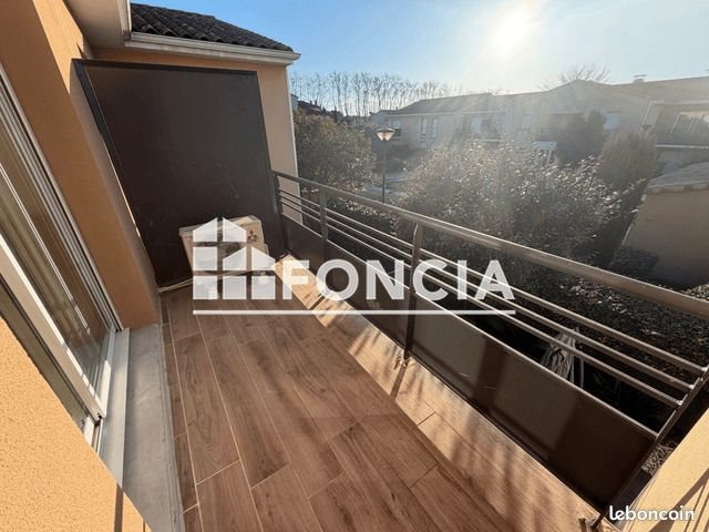 Appartement à louer, 35m², Grans