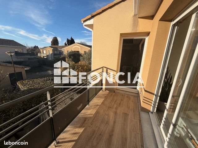 Appartement à louer, 35m², Grans