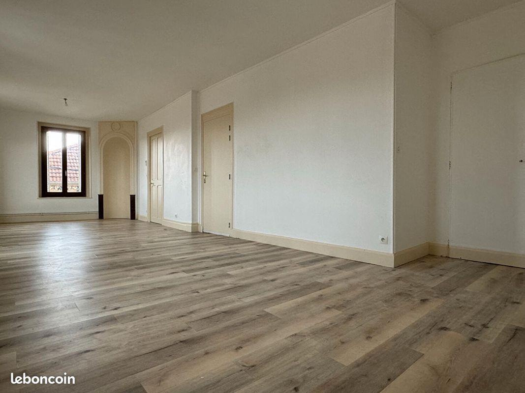 Appartement à vendre, 82m², Pont-Saint-Vincent