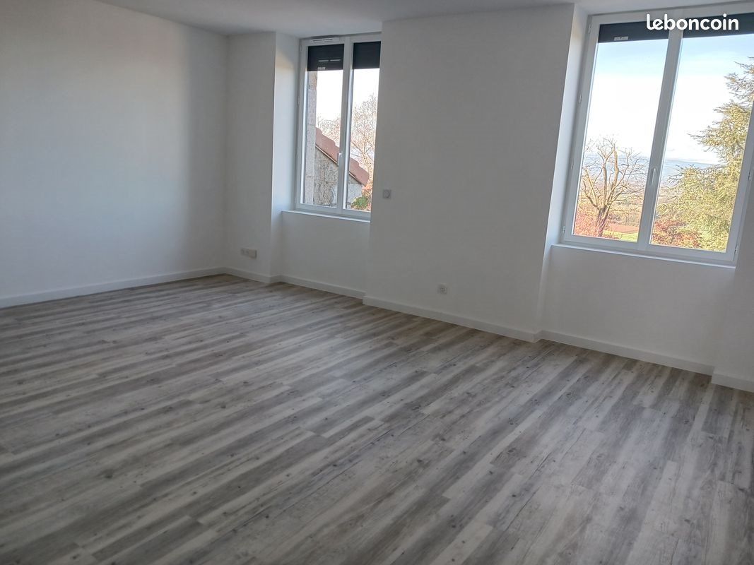 Appartement à louer, 94m², Saint-Cyr-les-Vignes