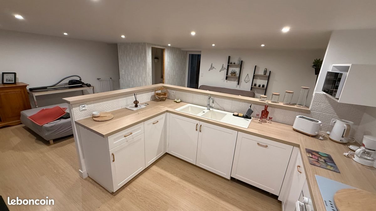 Maison à louer, 85m², Plessala