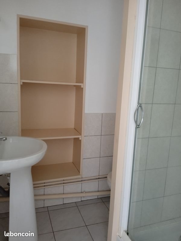 Appartement à louer, 19m², Le Creusot