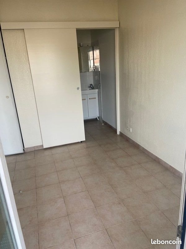 Appartement à louer, 28m², Marseille 6ème