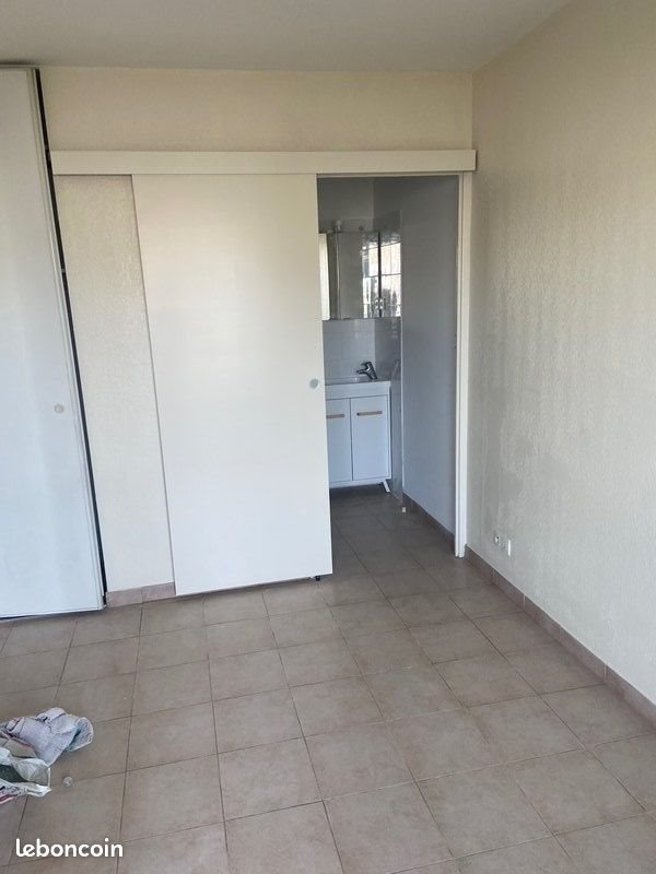 Appartement à louer, 28m², Marseille 6ème
