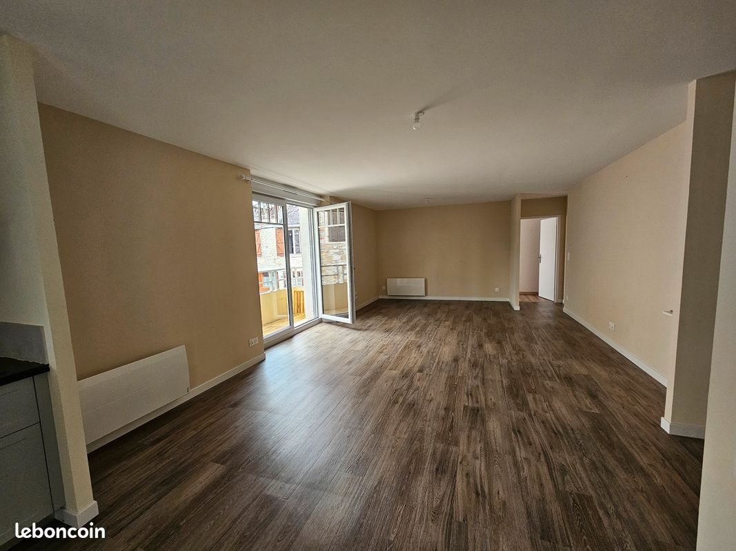 Appartement à louer, 89m², Lasseube