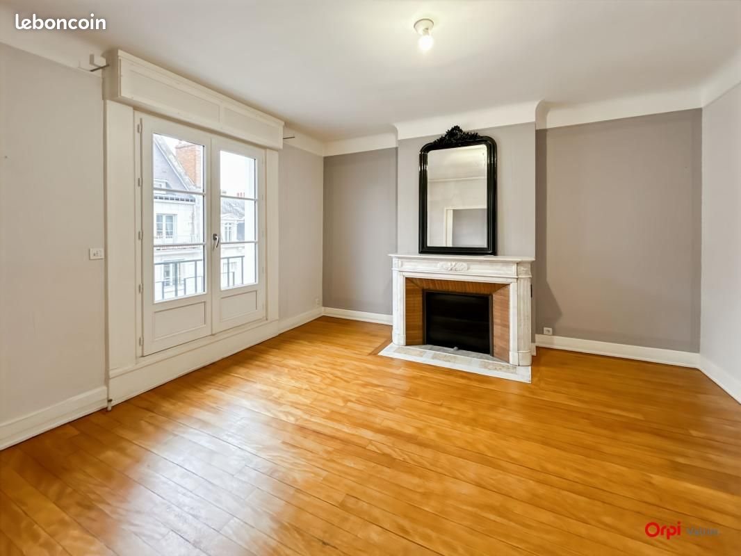 Appartement à louer, 79m², Orléans