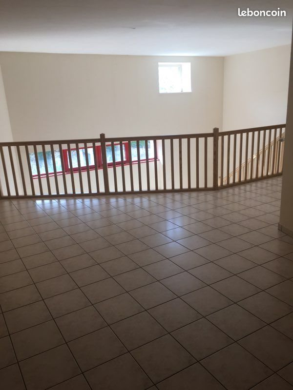 Appartement à louer, 105m², Geville