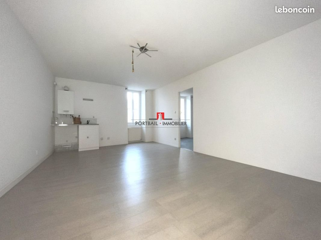 Appartement à louer, 52m², Bourg