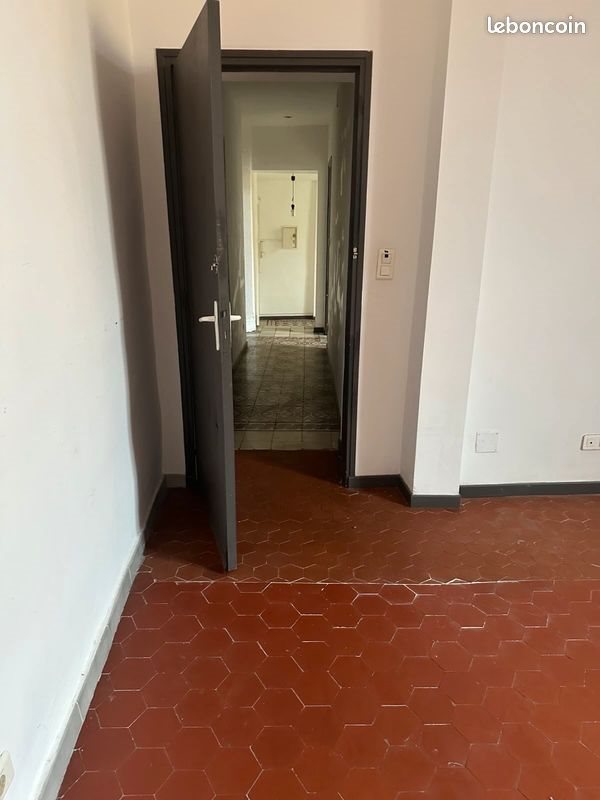 Appartement à louer, 76m², Nîmes