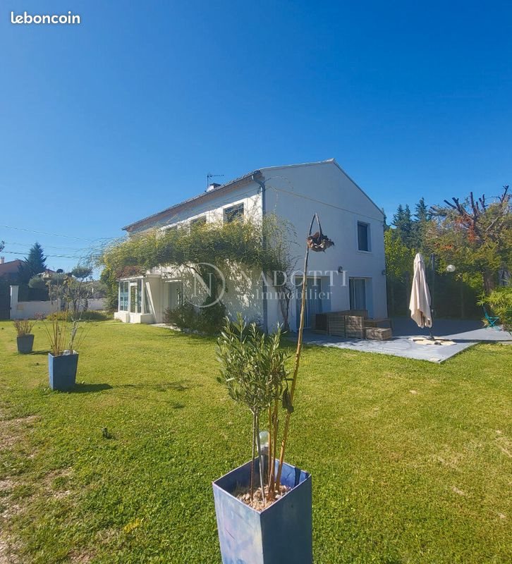 Maison à vendre, 220m², Le Thor