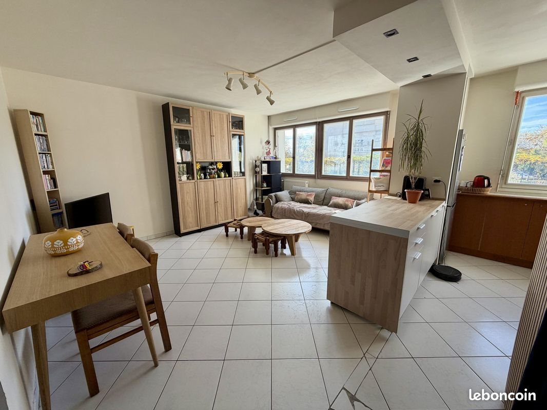 Appartement à vendre, 61m², Orléans