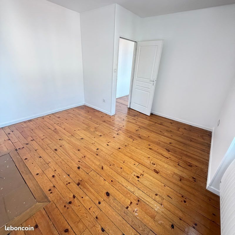 Appartement à louer, 70m², Pont-de-Chéruy