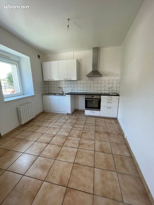 Appartement à louer, 77m², Dampierre-sur-Salon