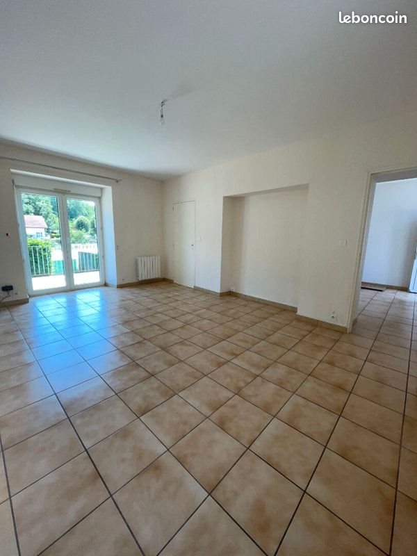 Appartement à louer, 77m², Dampierre-sur-Salon