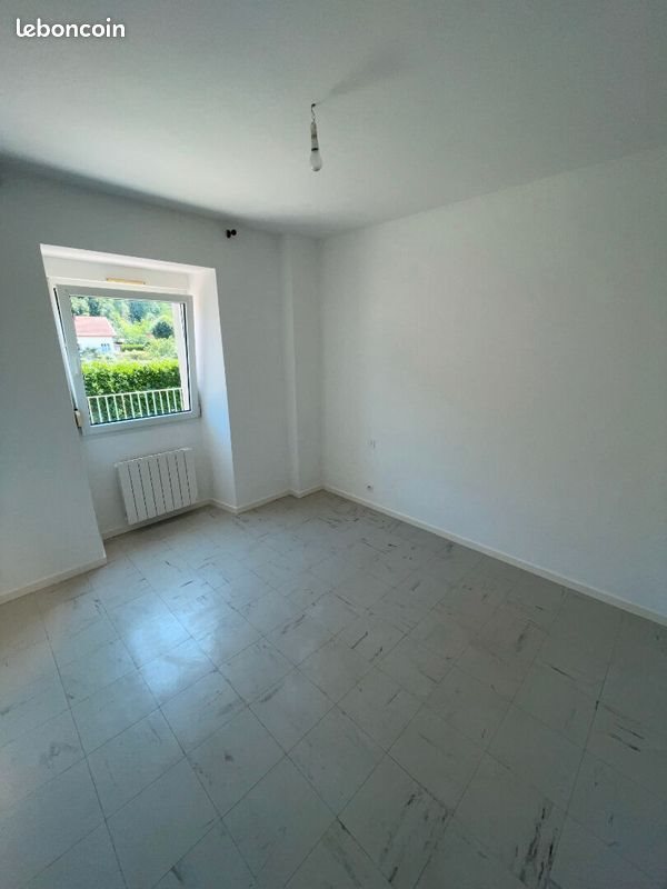 Appartement à louer, 77m², Dampierre-sur-Salon