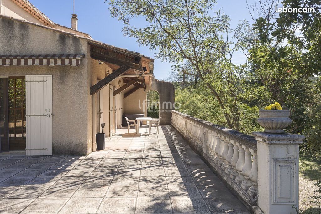 Maison à vendre, 220m², Flassans-sur-Issole