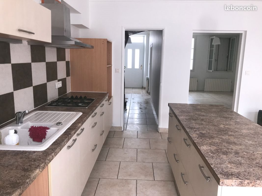 Maison à louer, 110m², Beurlay