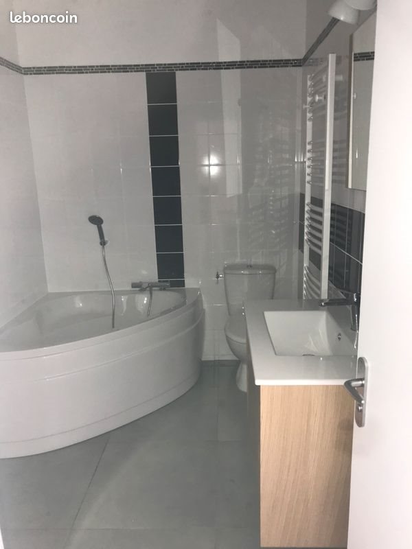 Maison à louer, 110m², Beurlay