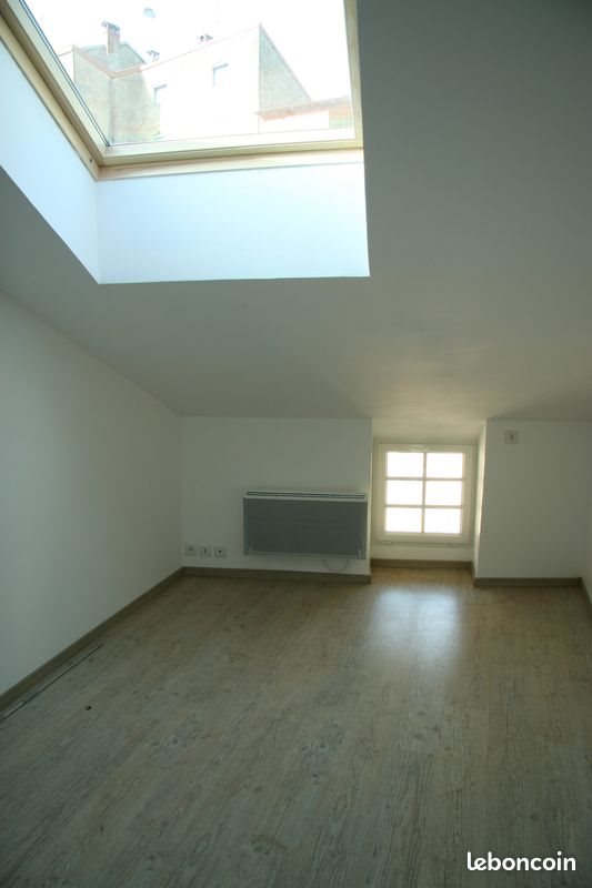 Appartement à louer, 73m², Tenay