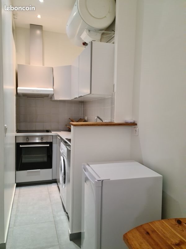 Appartement à louer, 19m², Paris 18ème
