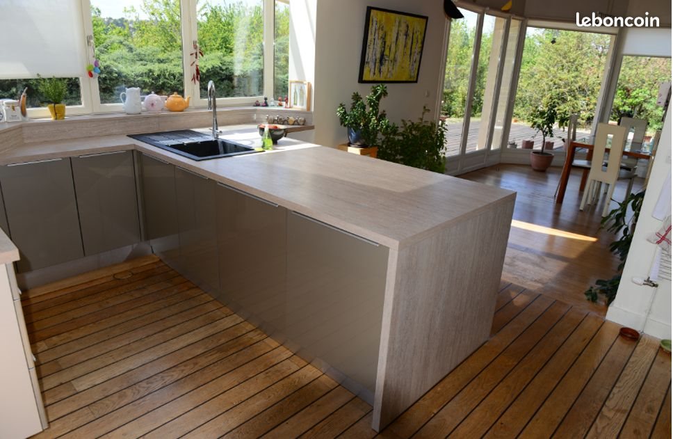 Maison à louer, 210m², Saint-Genis-Laval