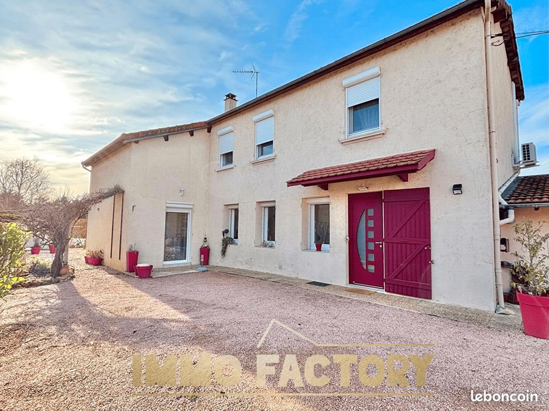 Maison à vendre, 141m², Roanne