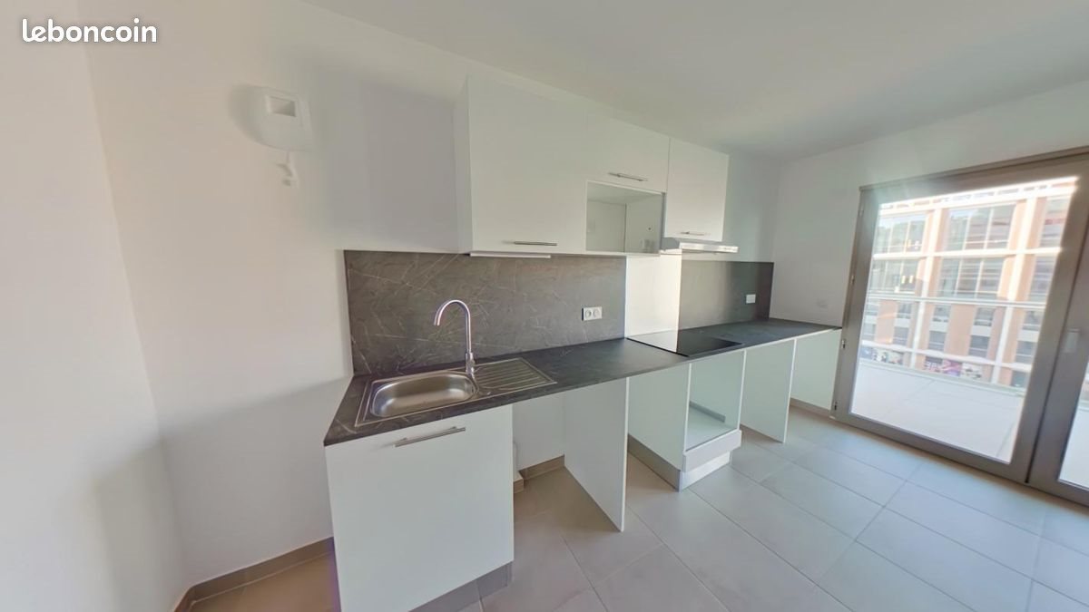 Appartement à louer, 71m², Nice