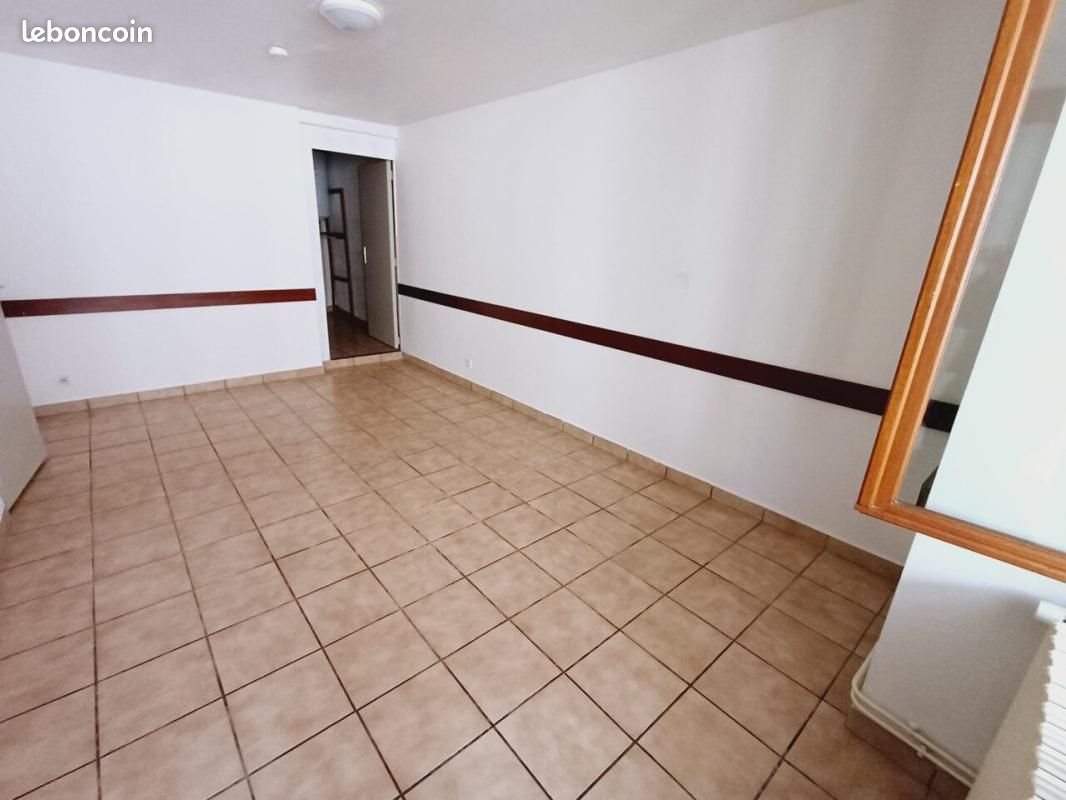 Appartement à louer, 30m², Sainte-Sigolène