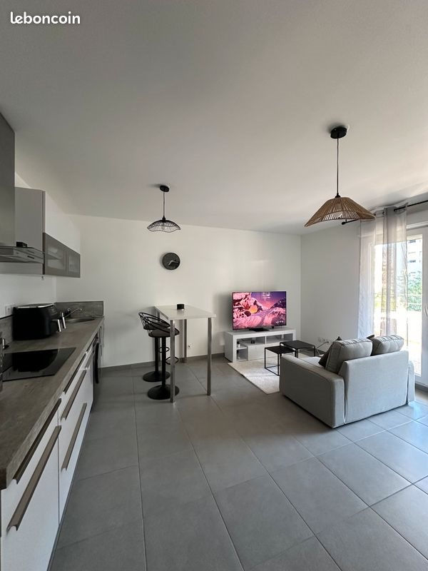 Appartement à louer, 40m², Marseille 12ème