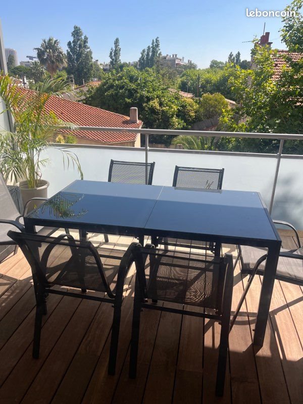 Appartement à louer, 73m², Marseille 8ème