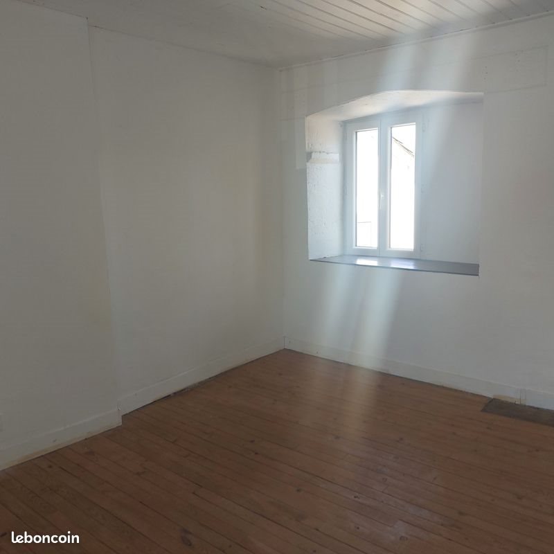 Maison à louer, 85m², Montrem