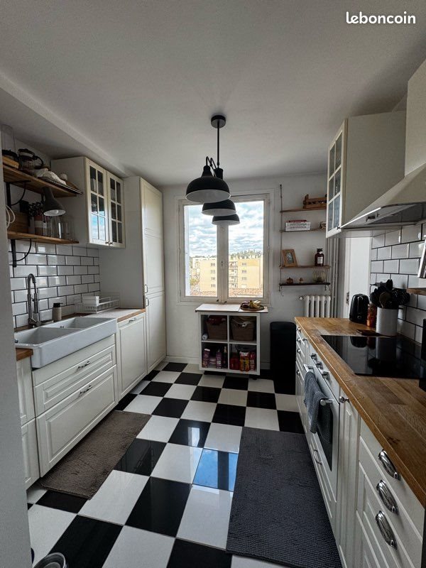 Appartement à louer, 66m², Nîmes