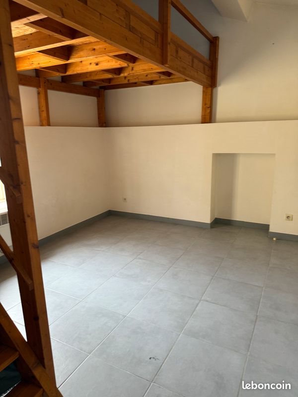 Appartement à louer, 29m², Marseille 15ème