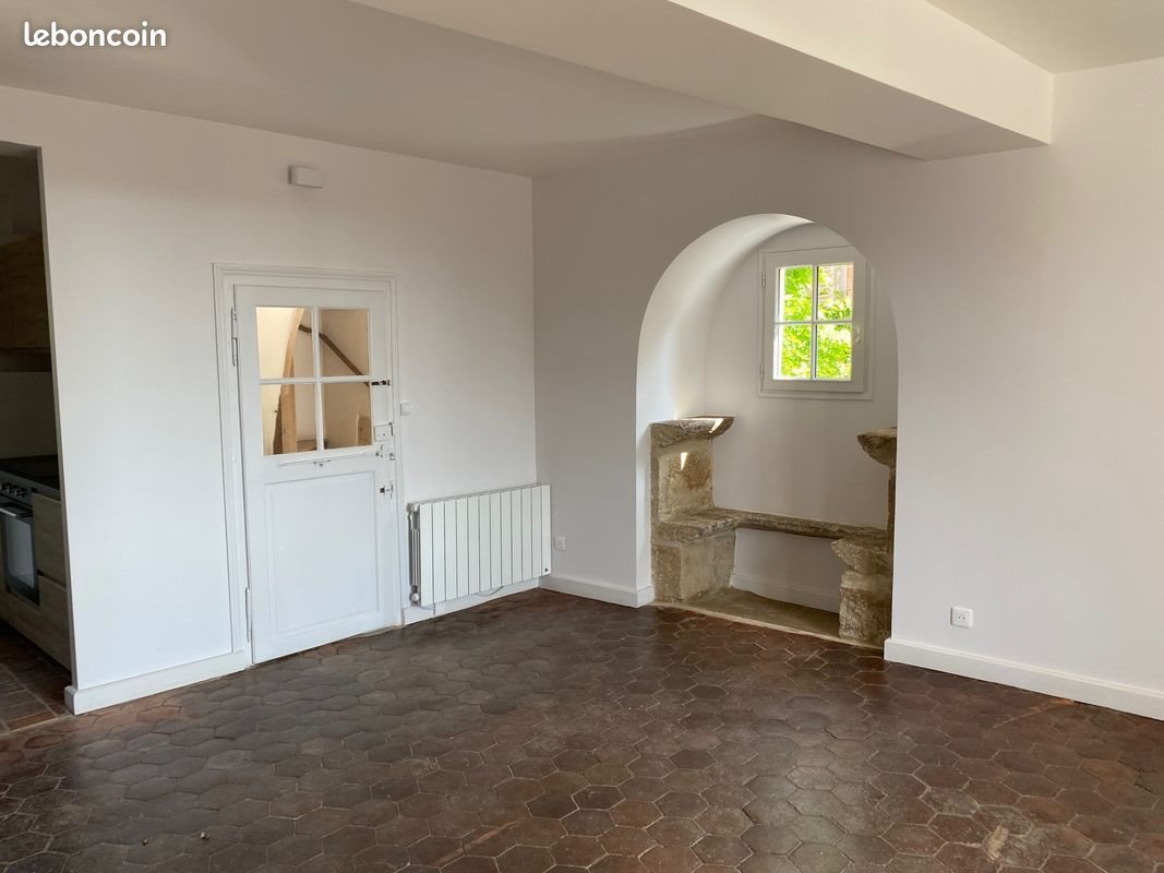 Maison à louer, 92m², Flavigny-sur-Ozerain