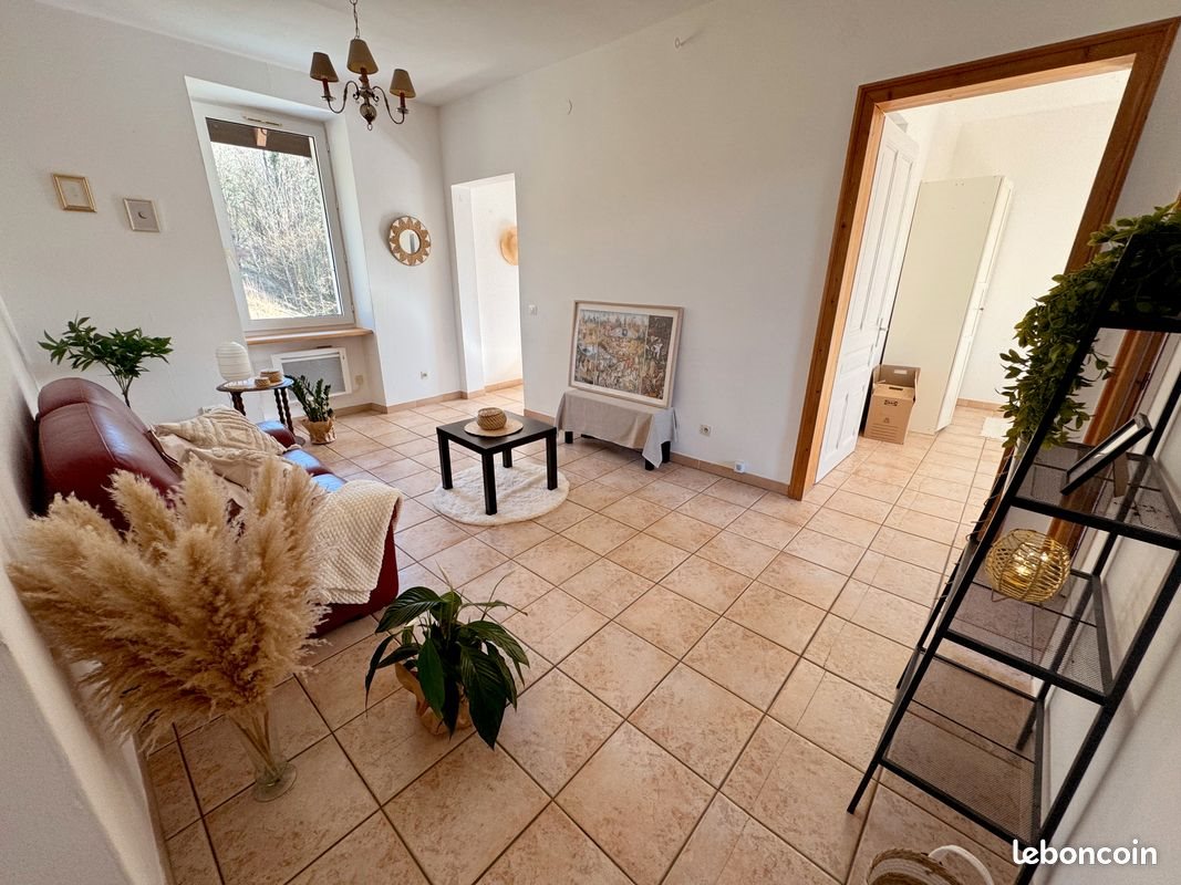 Appartement à louer, 104m², Faucigny