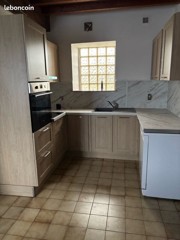 Maison à louer, 80m², Lourenties