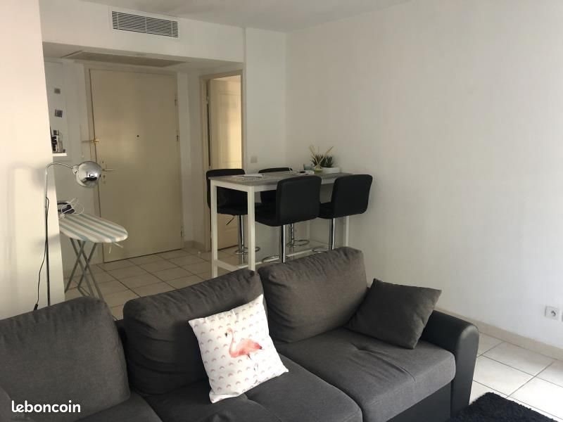 Appartement à louer, 47m², Nîmes
