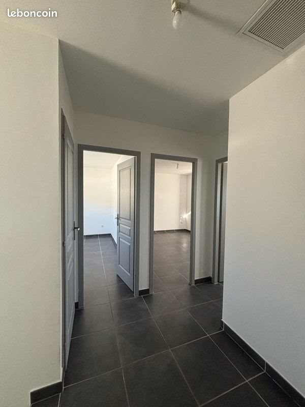 Maison à louer, 160m², La Crau