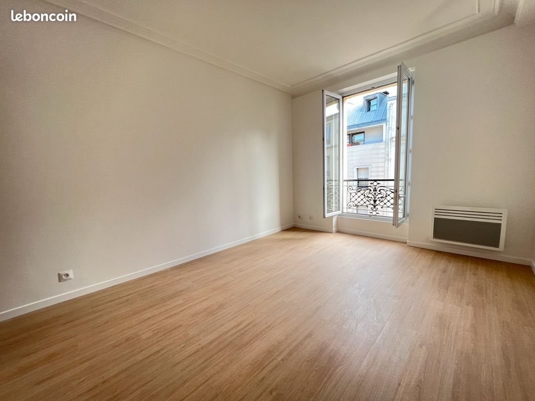 Appartement à louer, 21m², Paris 18ème